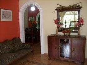 Guest-House-Bella-Epoca-lobby